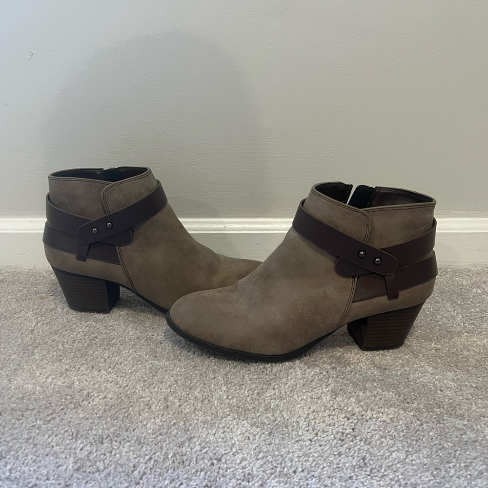 Like new ankle boots